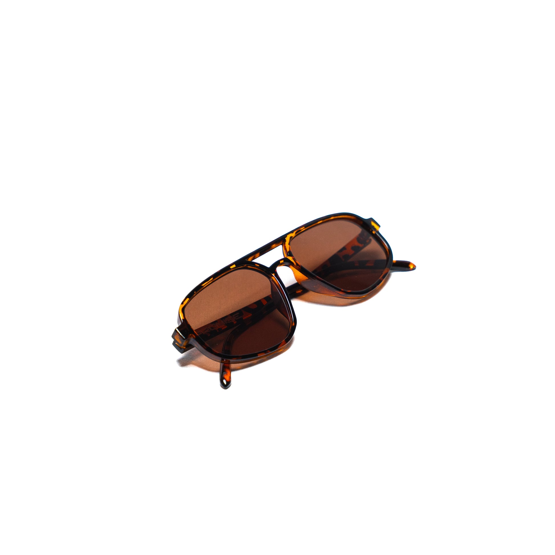 Occhiali PROMISE Soho Brown in PVC riciclato UV400 – Roma angolata